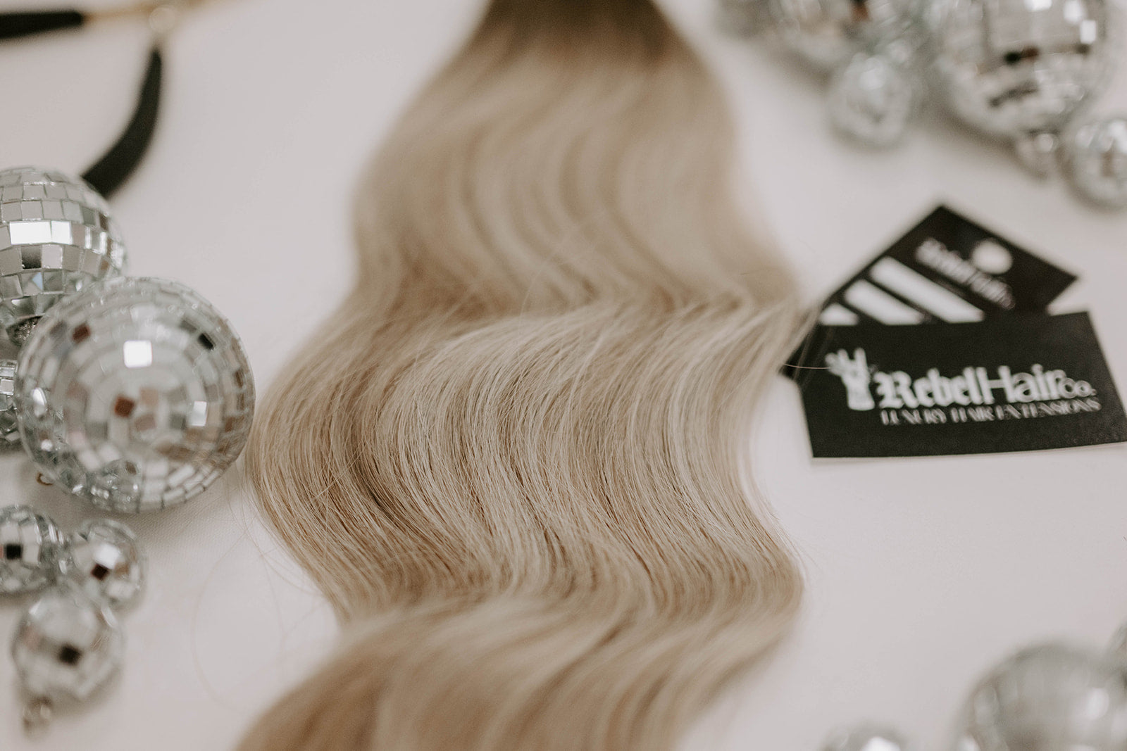 Anna – Rooted Lived-In Blonde - K-Tips