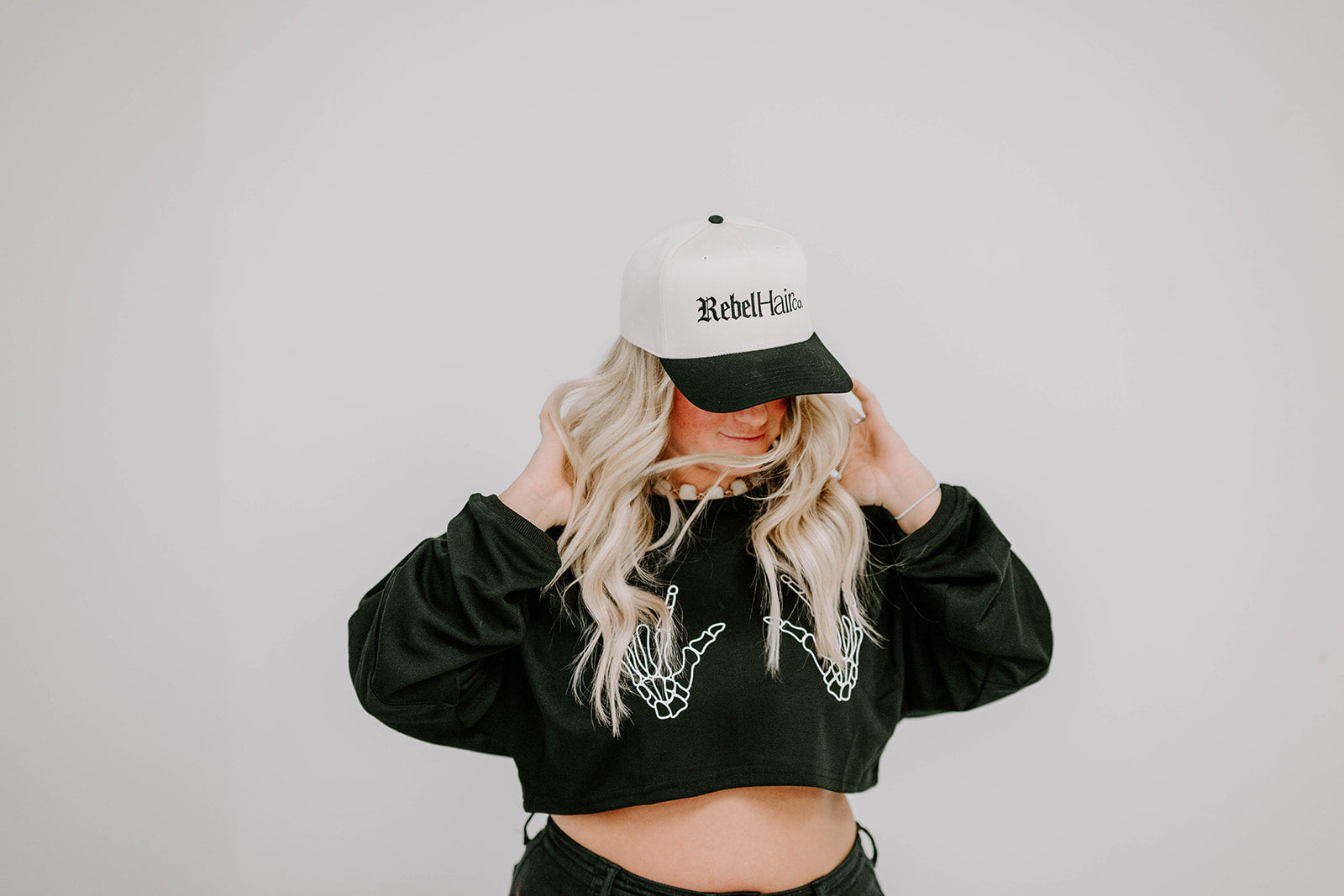 Anna – Rooted Lived-In Blonde - K-Tips